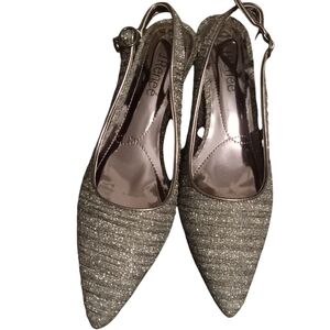 J. Renee Formal Pump